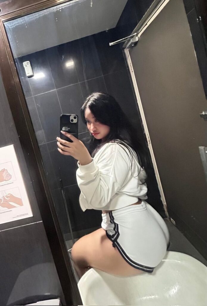 Kisah Nakal Pandangan Pertama