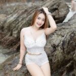 Menikmati Tubuh Perawan Sepupuku