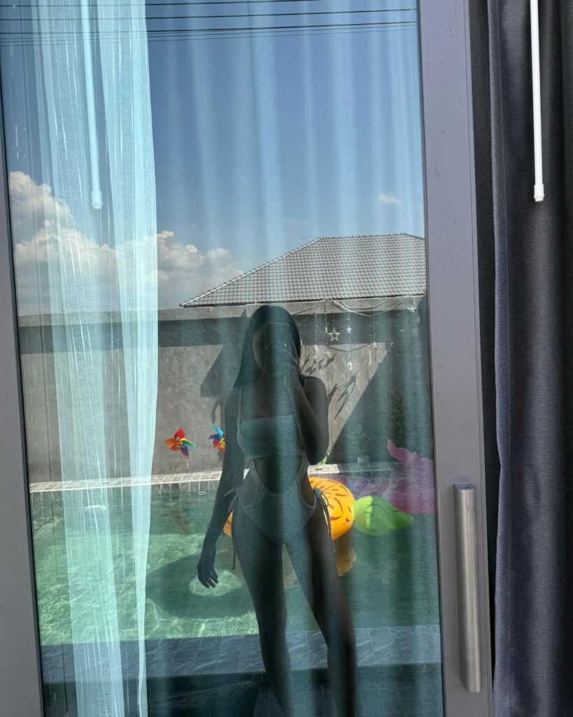 Insiden Di Dalam Lift