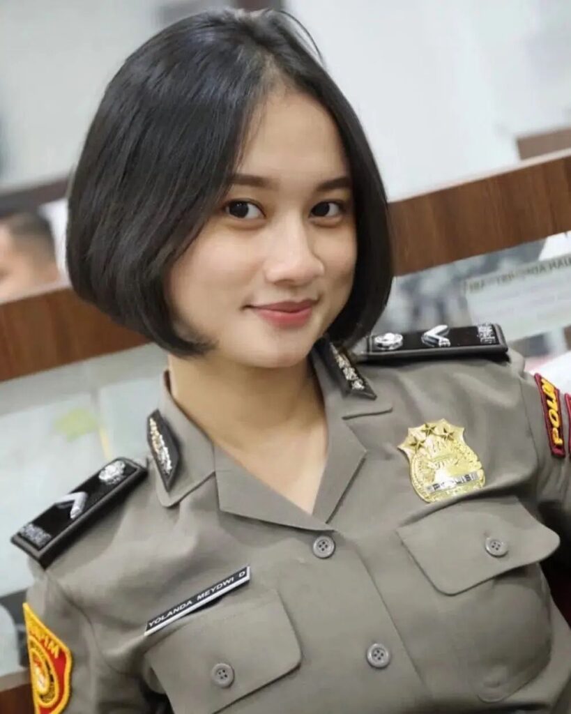 Polwan Cantik